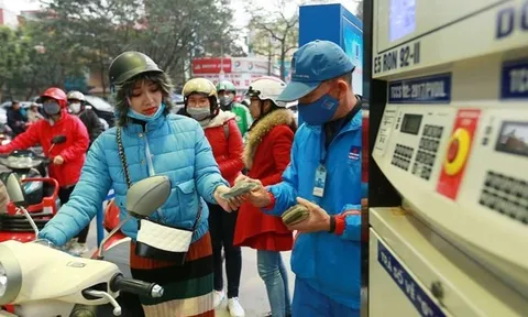 Dự báo giá xăng ngày mai 4/12 tăng 500 - 600 đồng/lít