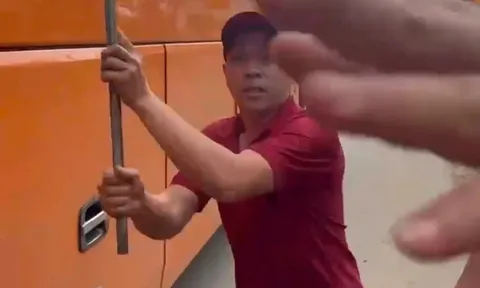 Vụ nhân viên nhà xe dọa đánh người bằng gậy sắt: Thông tin bất ngờ từ nhân chứng về hành vi của xe khách
