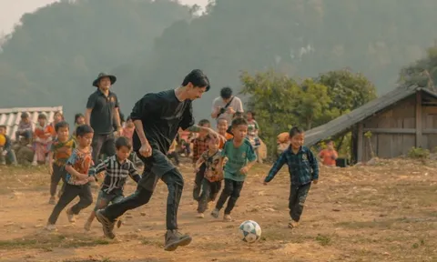 Lùm xùm quanh dự án Nuôi em: Rapper Đen Vâu lên tiếng