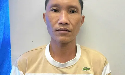 Bắt Trần Hữu Phước vờ hỏi mua gà rán