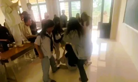 Vụ nữ sinh lớp 10 bị đánh hội đồng ở Thanh Hóa: Hiệu trưởng nói gì?