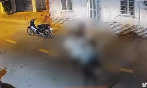 Nam sinh lớp 12 ở TP.HCM bị hai thanh niên hành hung khi đang đi bộ, nguyên nhân từ đâu?