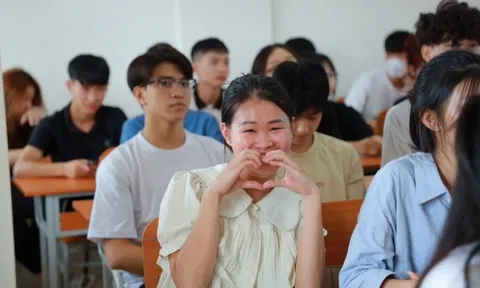 Từ năm 2026, học cao đẳng được nhận 975.000 đồng/tháng tiền trợ cấp xã hội hằng tháng, những điều kiện cụ thể là gì?