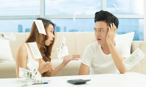 8 năm chờ đợi, sang tên cả 2 căn nhà cho mẹ để cưới em, cái kết là chiếc vòng tránh thai đặt lén khiến tôi chết lặng