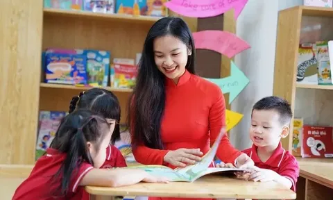 Giáo viên không được lợi dụng chức danh nhà giáo và hoạt động nghề nghiệp để làm gì?