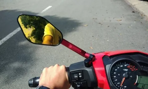 Đi xe máy mà thiếu thứ đơn giản này có thể chịu phạt tới 600 nghìn đồng, biết ngay để tránh