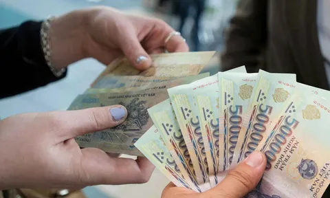 Bộ Nội vụ ra Công văn: Lộ trình cải cách tiền lương (05 bảng lương và 9 chế độ phụ cấp mới) đối với cán bộ công chức viên chức ra sao theo Công văn 12109?