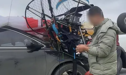 Clip 14 giây soi rõ khoảnh khắc dù lượn rơi trúng ô tô ở Tuyên Quang