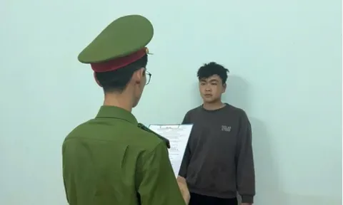 Bắt tại trận thanh niên trong phòng ngủ của người phụ nữ U60, sững sờ lý do