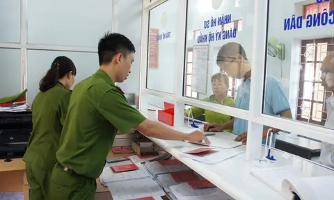 Từ 15/03/2026, cha mẹ phải đăng ký thường trú cho con mới sinh sau đăng ký khai sinh mấy ngày? Địa điểm nào không được đăng ký thường trú mới?