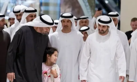 Lãnh đạo UAE đi cà phê ở trung tâm thương mại Dubai để trấn an dân