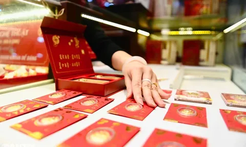 Giá vàng miếng SJC và vàng nhẫn tiếp tục tăng mạnh, cụ thể như thế nào?