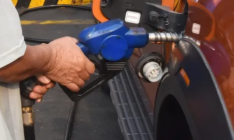 Giá xăng ngày 11/3: Xăng RON 95 lên hơn 29.000 đồng/lít