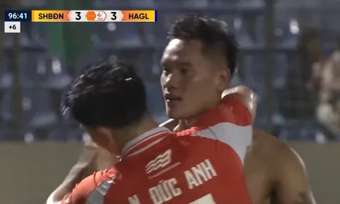 Clip: Siêu phẩm của trung vệ Đà Nẵng Vũ Văn Sơn