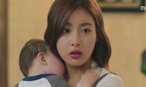 Chồng cũ đến mừng sinh nhật con gái nhưng nán lại đến khuya rồi làm một hành động khiến tôi rùng mình