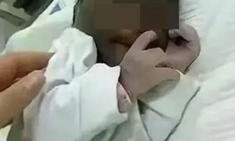 Con chào đời da đen như mực, khác hẳn bố mẹ, bác sĩ nói nguyên nhân khiến gia đình hoang mang