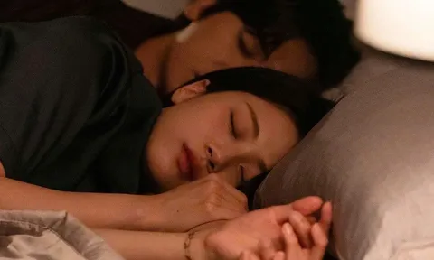 Gặp lại cậu bạn thời trung học, chúng tôi "va" vào nhau quá giới hạn mà không mảy may suy nghĩ gì, rồi 5 năm sau mới nhận trái đắng