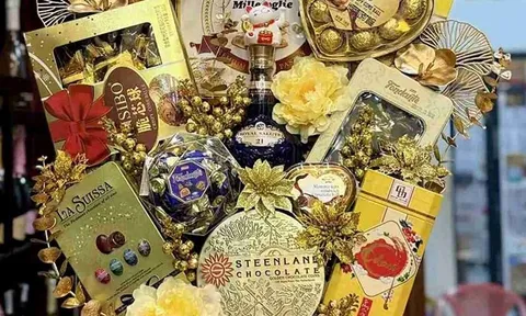 Khánh Hòa: Thủ đoạn "phù phép" rượu trôi nổi thành hàng ngoại tinh vi thế nào mà thành công với hơn 10.000 chai, thu lợi bất chính hơn 14,6 tỉ đồng?