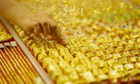 Giá vàng ngày 19/3: Vàng thế giới lao dốc, trong nước vàng nhẫn tiếp đà giảm