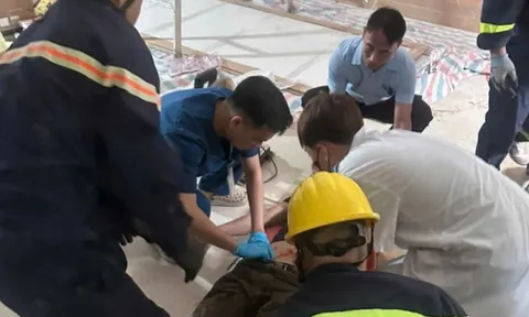 Xót xa người thợ mắc kẹt trong thang máy ở Phú Thọ tử vong vì vết thương quá nặng: Tiết lộ tình trạng lúc được giải cứu