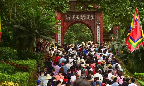 Doanh nghiệp chủ động cho người lao động nghỉ đến 9 ngày dịp Giỗ Tổ Hùng Vương, 30/4 và 1/5, cụ thể ra sao?