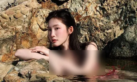 Ca sĩ Juky San mặc bikini tắm trong Giếng Tiên: Chế tài xử lý sẽ như thế nào?