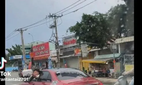 Cảnh sát truy tìm lái xe Mercedes màu đỏ "quậy" ngổ ngáo trên đường phố