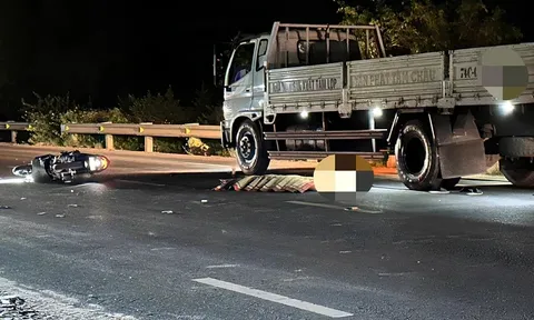 Nam thanh niên 20 tuổi tử vong tại chỗ do tông vào đuôi xe tải đậu ven đường