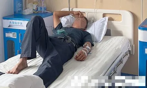 Bác sĩ sợ hãi khi lấy ra sinh vật dài 4 mét trong bụng người đàn ông: 2 món ăn quen thuộc chính là "thủ phạm”