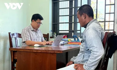 Hãi hùng: Kẻ côn đồ xông vào nhà chém người đàn ông đứt lìa bàn tay, nguyên nhân mâu thuẫn bắt nguồn từ đâu?