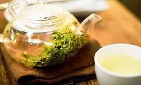 Cây nhà lá vườn nhưng được ví như "nhân sâm cho người nghèo" ở Việt Nam, ăn sống rất ngon, tất cả bộ phận đều là thuốc quý, nhà nào cũng nên trồng
