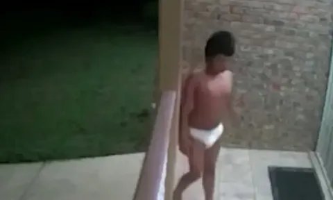 Phát hiện một nửa bộ hài cốt người trong bụng cá sấu, nghi của bé trai tự kỷ mất tích bí ẩn ở đầm phá!