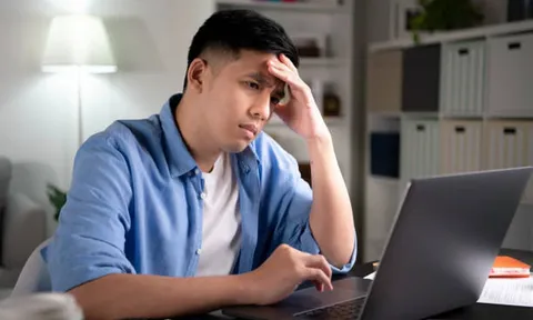 Tôi tưởng chỉ là đồ của con, ai ngờ chiếc túi ấy lại chứa bí mật khó tha thứ của vợ tôi