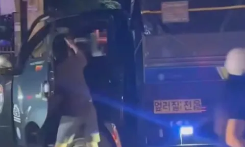 Xôn xao mạng xã hội: Tài xế xe tải bị đánh tới tấp giữa đường sau va chạm ở Đắk Lắk