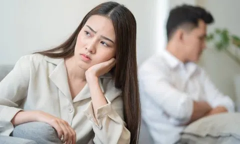 Chồng bênh con riêng của vợ trong một lần tranh cãi, mẹ chồng nói một câu khiến cả nhà im lặng