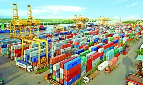 Ưu tiên hình thành hệ thống giao thông kết nối giữa các lĩnh vực giúp giảm chi phí logistics