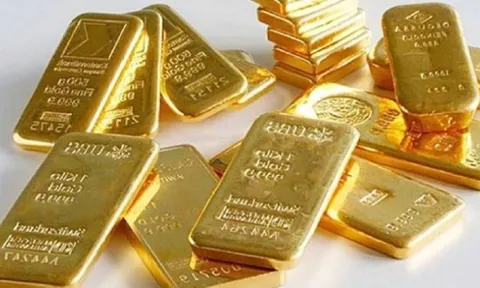 Giá vàng 8/3: Vàng thế giới đột ngột giảm sâu