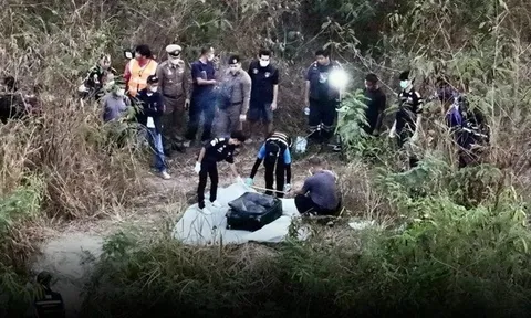 Điều tra vụ phát hiện thi thể phụ nữ giấu trong chiếc vali màu đen trôi sông