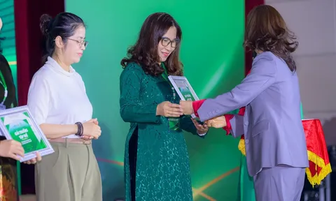 Hành trình "Gửi Tương Lai Xanh 2050" đầy đam mê của học sinh Hoàng Hoa Thám