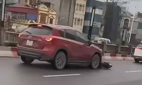 Tiết lộ danh tính tài xế Mazda CX5 tông, "ủn" lê xe máy dưới gầm ở Hà Nội
