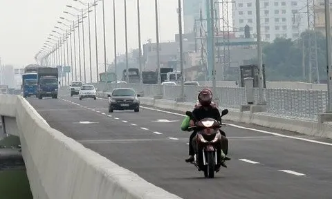 Từ 2025, lỗi điều khiển xe máy vào đường cao tốc bị phạt cao nhất bao nhiêu tiền?