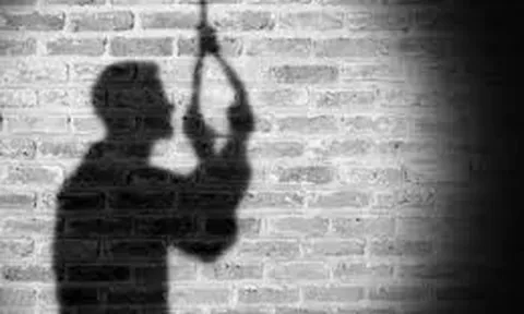 Vụ cha phát hiện thi thể con trai trong tư thế treo cổ sau nhà: Nạn nhân vừa đi làm ăn xa về