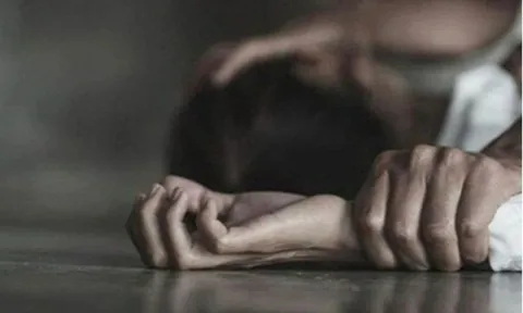 Nóng: Tạm giữ bác sĩ bị "tố" xâm hại bệnh nhân ở Hà Nam