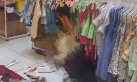 Vụ nam thanh niên rơi lầu ở Vạn Hạnh Mall, tử vong: Camera ghi lại hình ảnh đau lòng