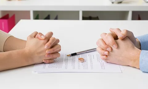 Chồng đòi ly hôn khi tôi mang bầu 7 tháng, nhưng lúc đặt bút ký giấy, tôi phát hiện sự thật khiến tim như vỡ vụn