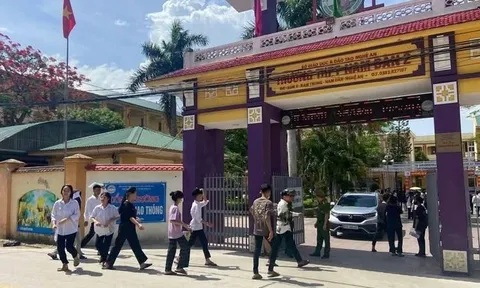 NÓNG: Thầy giáo mỉa thí sinh thi lớp 10 "học cho lắm rồi cũng đi làm thuê", Hiệu trưởng nói gì?