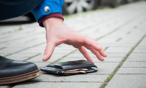 Cậu bé nhặt được 1 tỷ đồng, người đánh rơi khẳng định chỉ mất 350 triệu: Sự thật khiến ai cũng nghẹn ngào