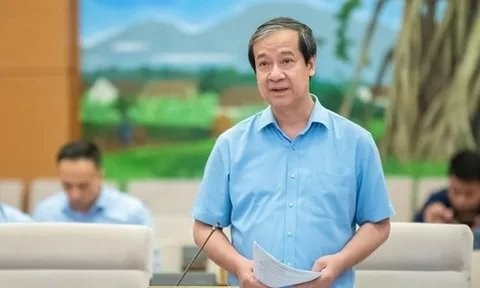 Bộ trưởng Nguyễn Kim Sơn lý giải việc cấm giáo viên dạy thêm học sinh chính khoá