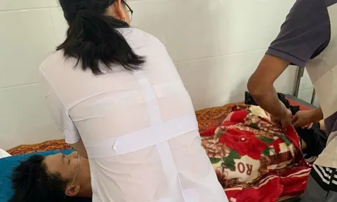 Clip: 3 thiếu niên đi thả diều bị điện giật bên bờ kênh, hiện trường ám ảnh cả khu dân cư