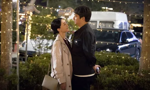 Thuê thám tử theo dõi chồng ngoại tình, tôi không ngờ lại tìm thấy người yêu mình thật lòng